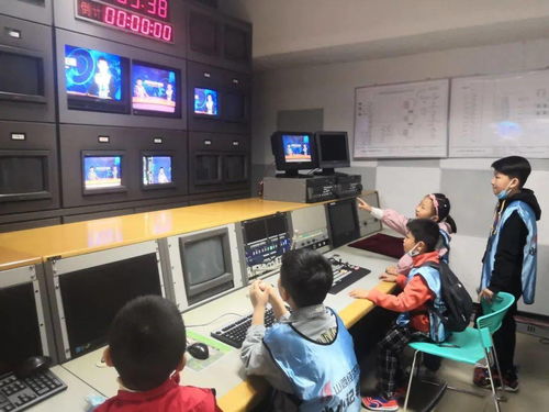 小记者走进演播室 山西广播电视台经济资讯频道开启广电制作体验之旅